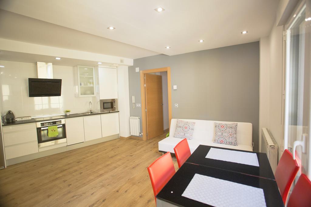Apartamentos Amaiur 2 เอสเตลลา ภายนอก รูปภาพ